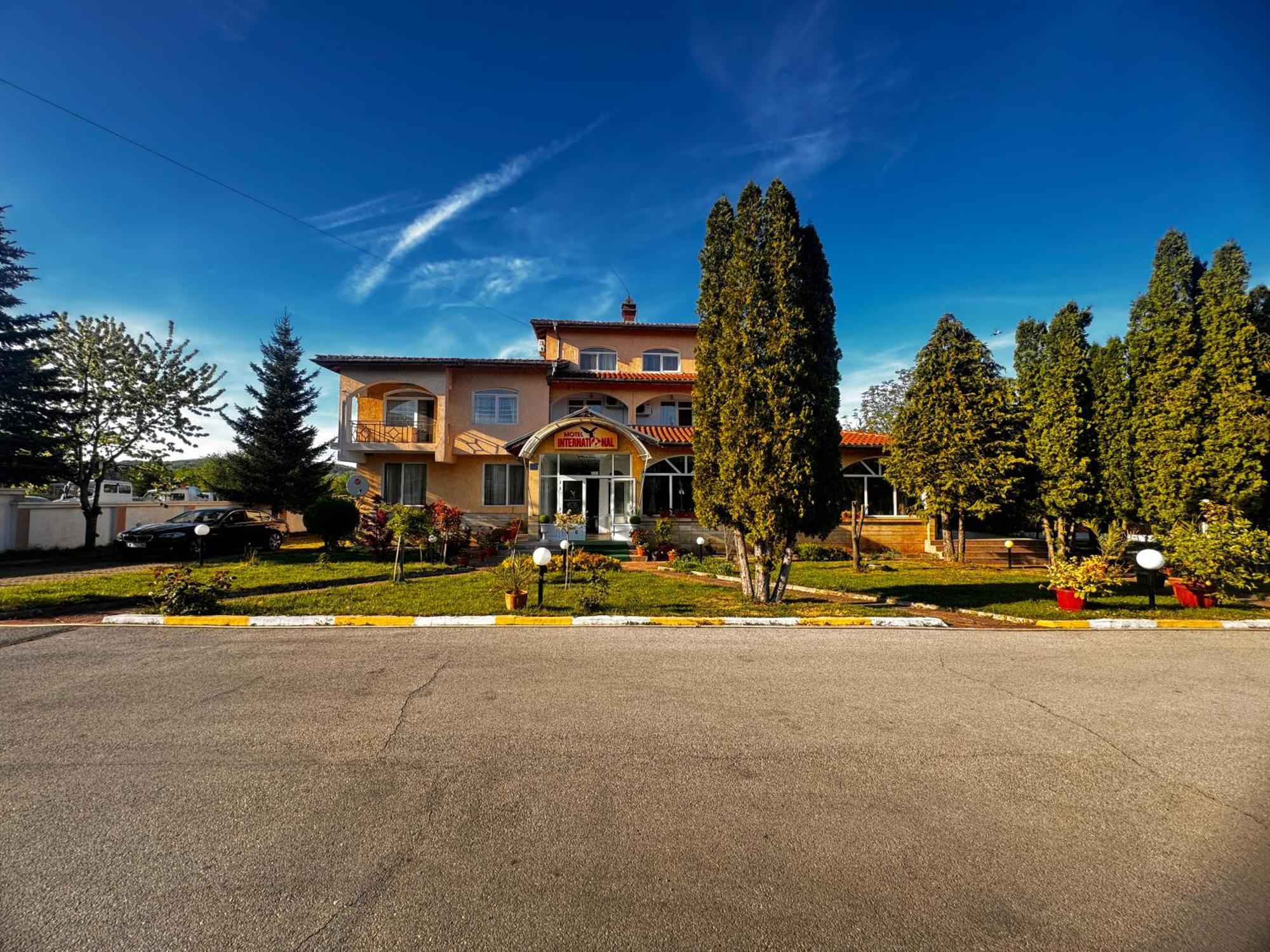 Motel International Berkovitsa Dış mekan fotoğraf